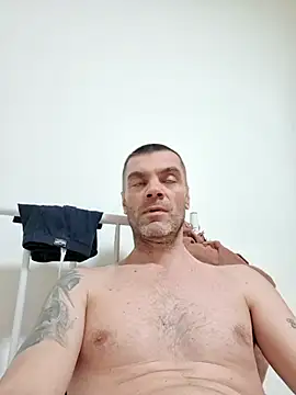 Chatroom XXX en direct de DOMINATOR_SIR-MASTER