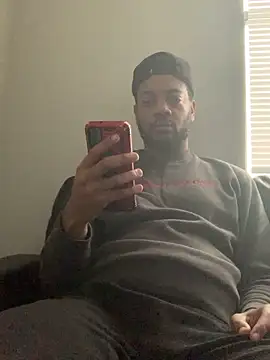 MrPresident_P: διαδικτυακό σόου στην κάμερα