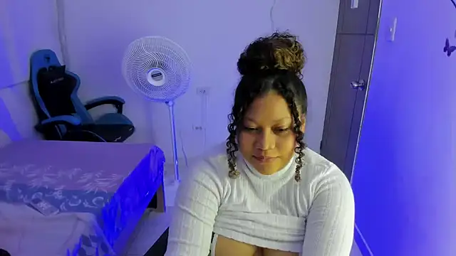 Lunastar02 Chat XXX in diretta