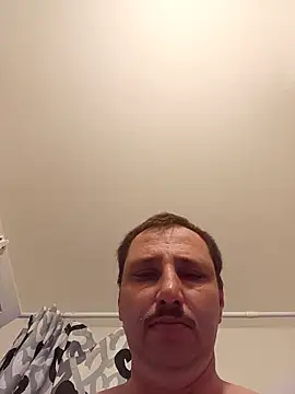 Chatroom XXX en direct de Miki20677