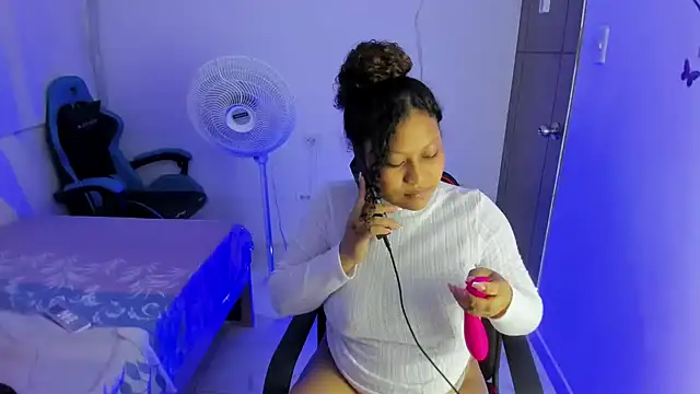 Lunastar02 Chat XXX live