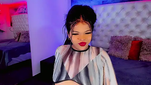 Chat XXX en directo de Keira_Fox31