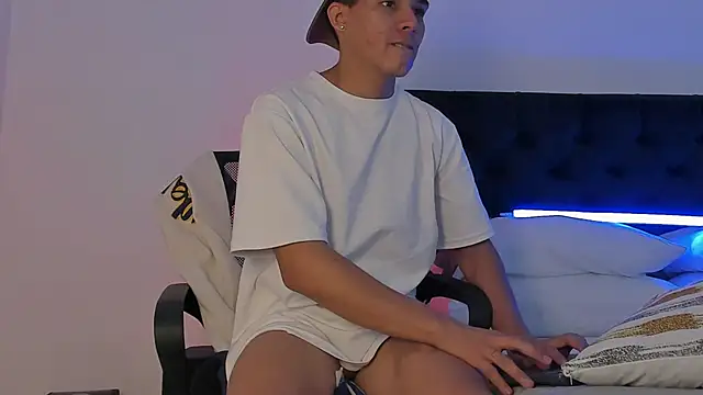 Marcus_Moreno Chat XXX live