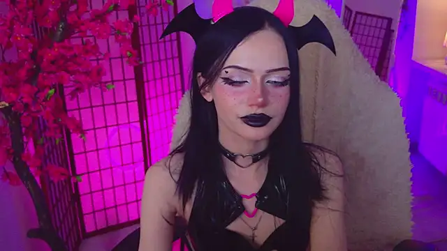 Dark_Diva's Live XXX Chat