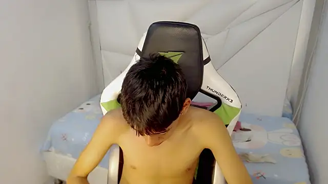 Czat XXX na żywo – Liarr_