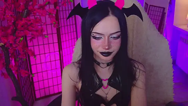 Dark_Diva Adlı Modelin Web Kamerası Şovu