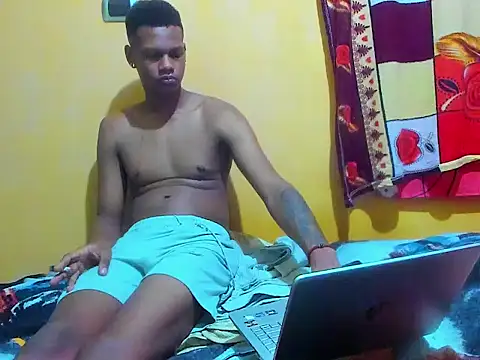 aunstin_farid1 élő XXX-chatje