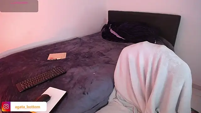 NewAgatha_Bolton 라이브 XXX 채팅