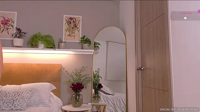 sarah_rayy Adlı Modelin Canlı XXX Sohbeti