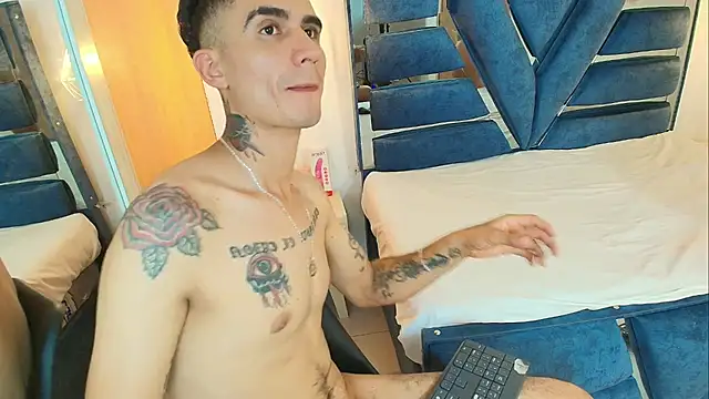 Irina_and_Max live XXX chat