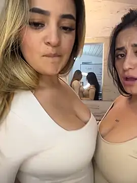 Antonella_Julieta webkamerás műsora