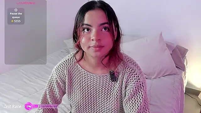 valy_shyness' Live XXX Chat