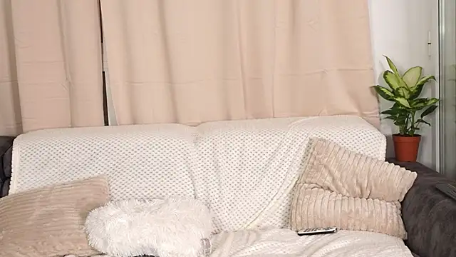 SatyaDjのライブXXXチャット