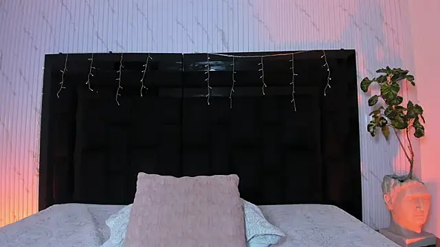 Agathaargent_ Adlı Modelin Canlı XXX Sohbeti