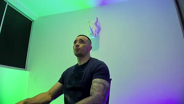 XXX chat uživo modela Dagoti