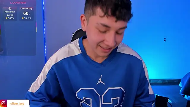 XXX chat uživo modela oliver_kyy