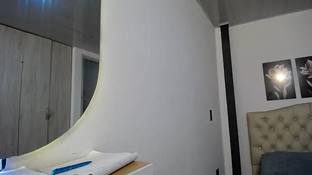 XXX chat uživo modela pinky_f00x