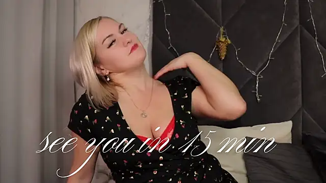 YolandaKiss élő XXX-chatje