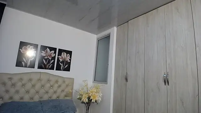 XXX chat uživo modela pinky_f00x