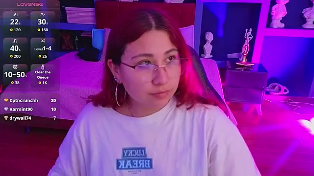 XXX chat uživo modela littlee_red