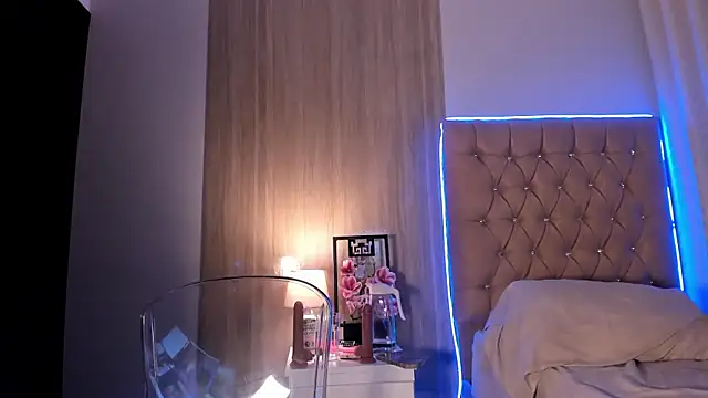 แชท XXX สดของ Maddyluxe