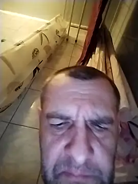 แชท XXX สดของ Andrzej-M