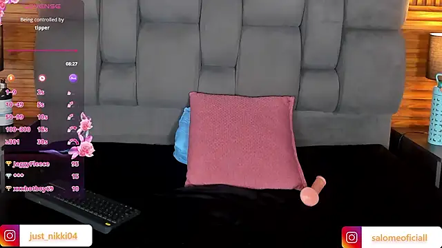 ellie_doll1: απευθείας συνομιλία ΧΧΧ