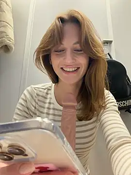 Chat XXX en directo de -AngelAri-