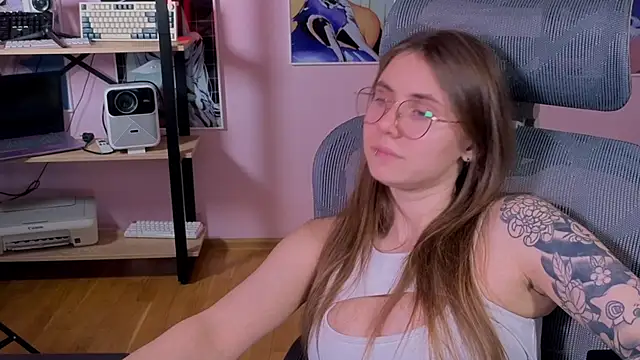 Chat +18 de _AnnaStark_ ao vivo