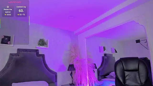 Chat XXX ao vivo de EmiliaRose_