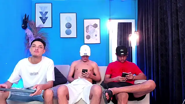 KingOfHeavens_2's Webcam Show