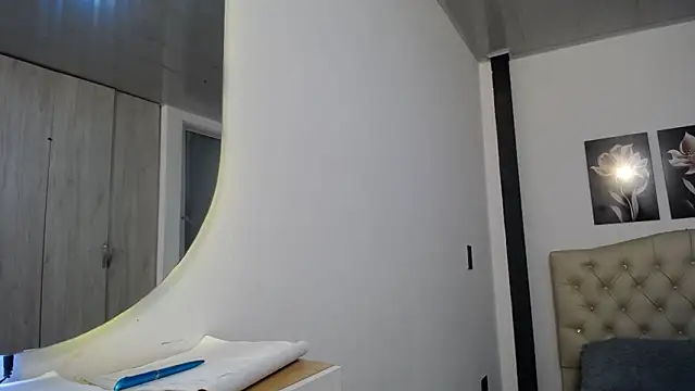 pinky_f00x élő XXX-chatje