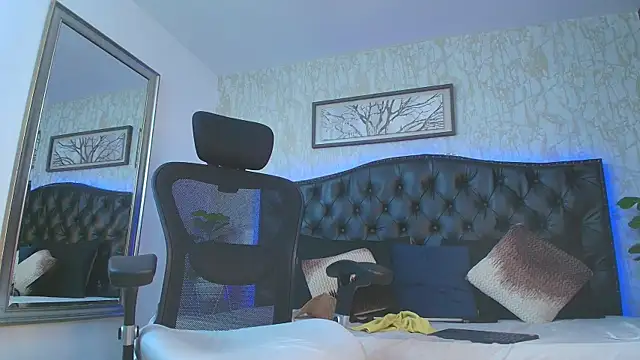 Lander_Cruz live XXX chat