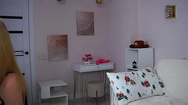 SunnivaCovil Live XXX-chat