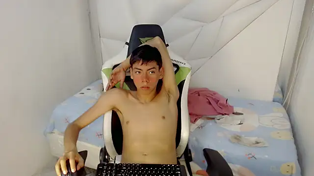 دردشة Liarr_ الجنسية المباشرة