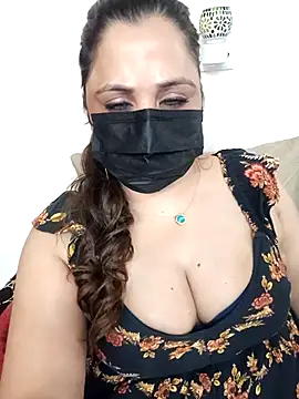 Chat +18 de Jiya22 ao vivo