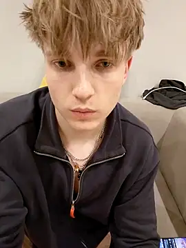 Paradeevich_And Chat XXX in diretta