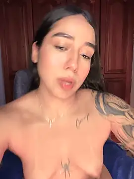 XXX chat uživo modela KaditaNavarro