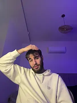 2HARDKURT Chat XXX in diretta