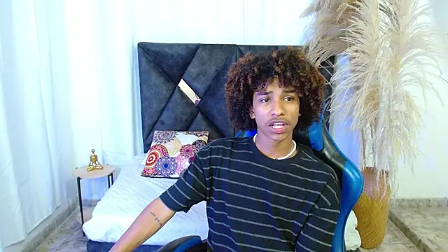 angelll18_ Chat XXX in diretta