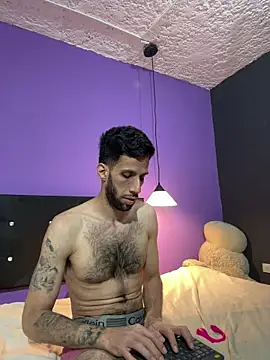 Pertunjukan Kamera Web Karim_mansur