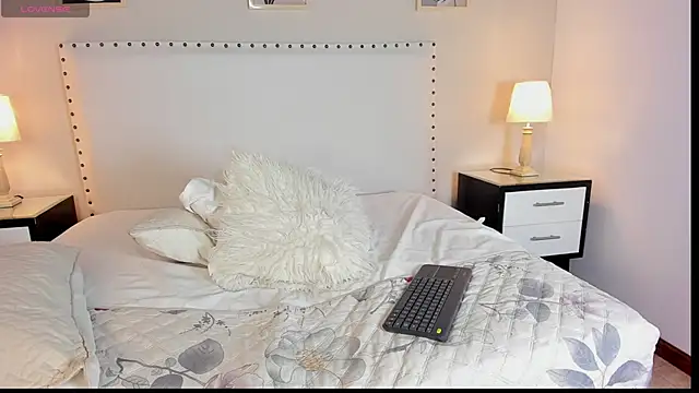 annie_katte – Kamerová šou