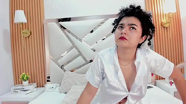 _Curly_Beauty 现场XXX聊天