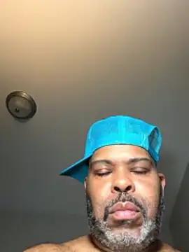 ChiRaqb8 Adlı Modelin Canlı XXX Sohbeti