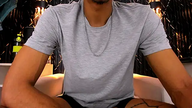 Gregory_Sforza Adlı Modelin Canlı XXX Sohbeti