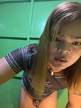 Show modela ladymiah na web-kameri