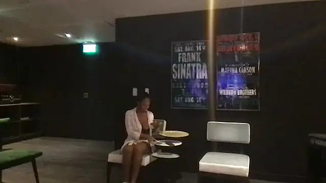 XXX chat uživo modela tia___fox