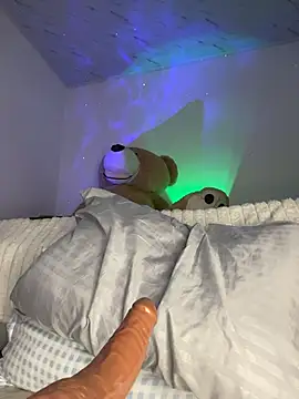 Chat +18 de Eveliin_ruiz ao vivo