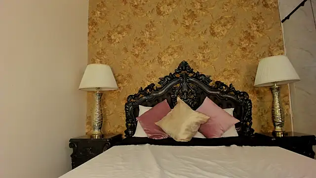 แชท XXX สดของ nela_moretti