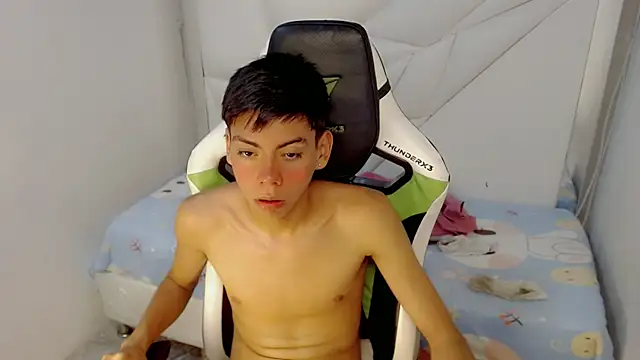 Liarr_ Adlı Modelin Canlı XXX Sohbeti